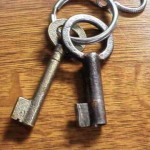 江戸時代の金庫の鍵の「小さい版」のようなやつ
