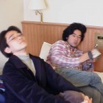普通のホテルの一室です。かなり狭いっす。