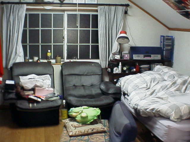 天井裏のおいらの部屋 Part2